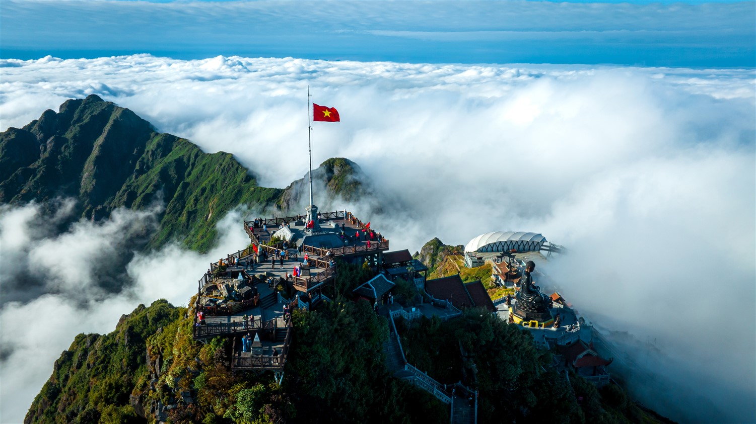 Hành trình chạm đến đỉnh cao Fansipan